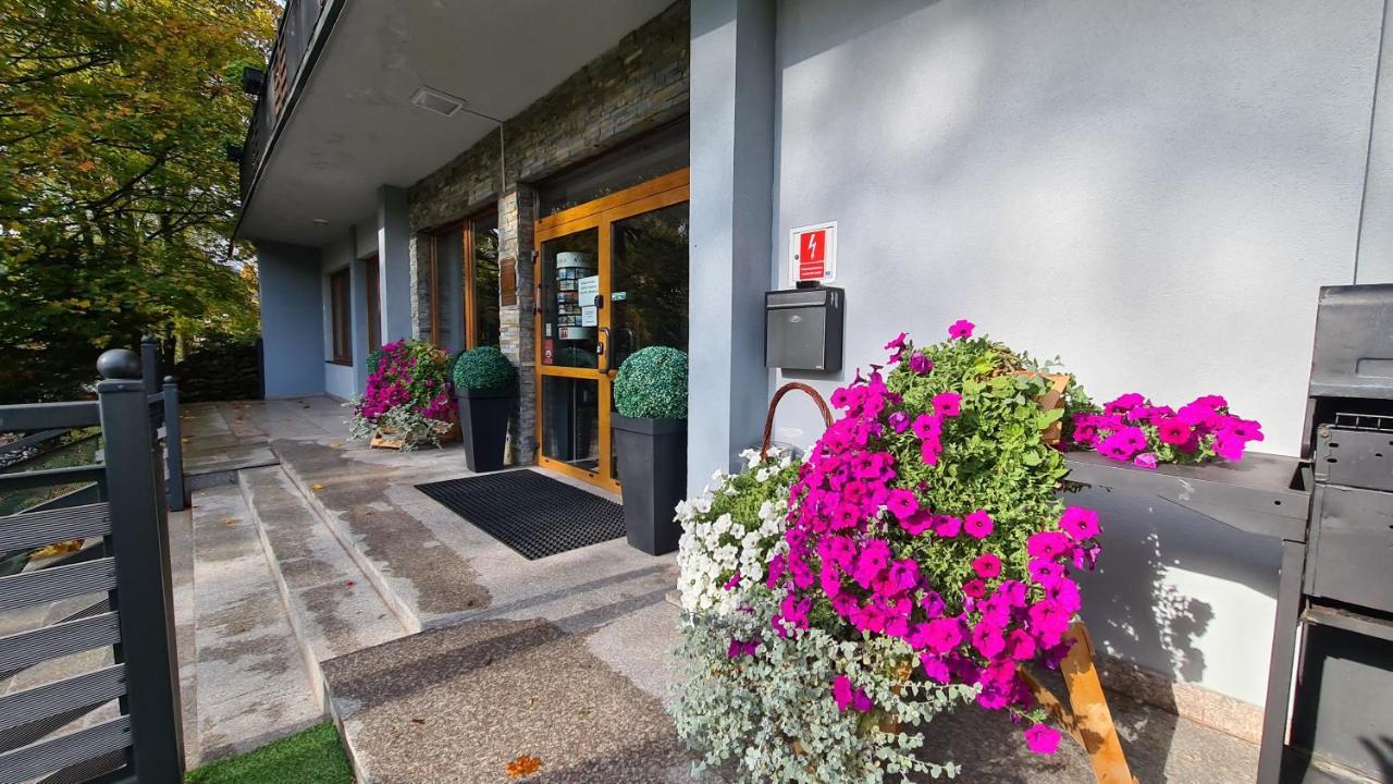 H&R Polaris Szczawnica Bed and Breakfast Eksteriør billede